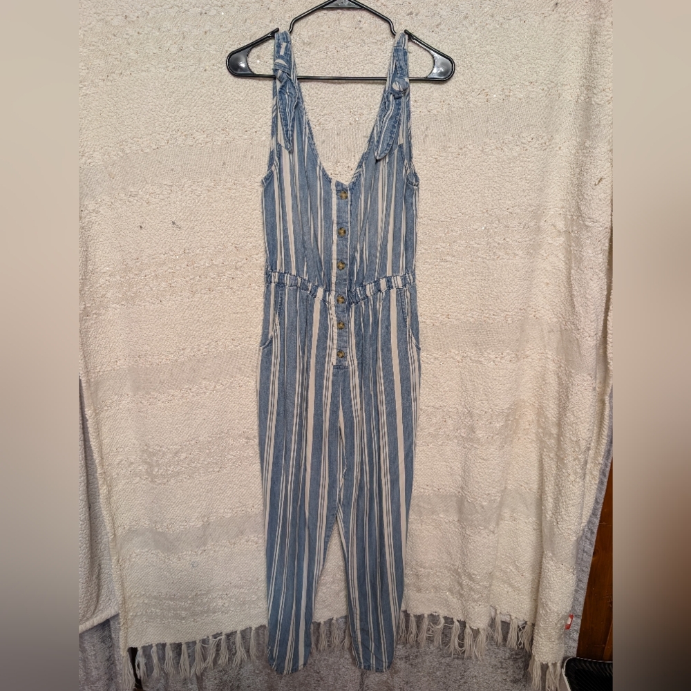 Velvet Heart Women's Blue And White Striped Jumpsuit Size Small